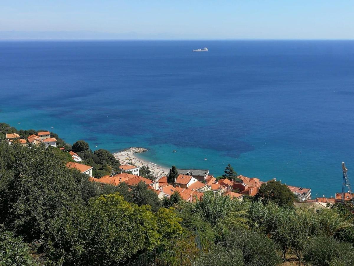 Villa Gio - Terrazza Nel Blu Bergeggi Exterior foto